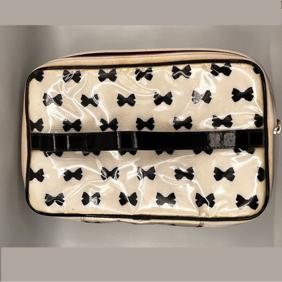 KATE SPADE VINYL COSMETIC TRAVEL CASE - Picture 5 of 14